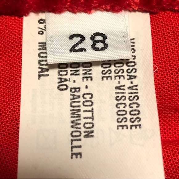 Valentino Red Crushed Velvet Jeans with Branded Button Vintage - Picture 8 of 9